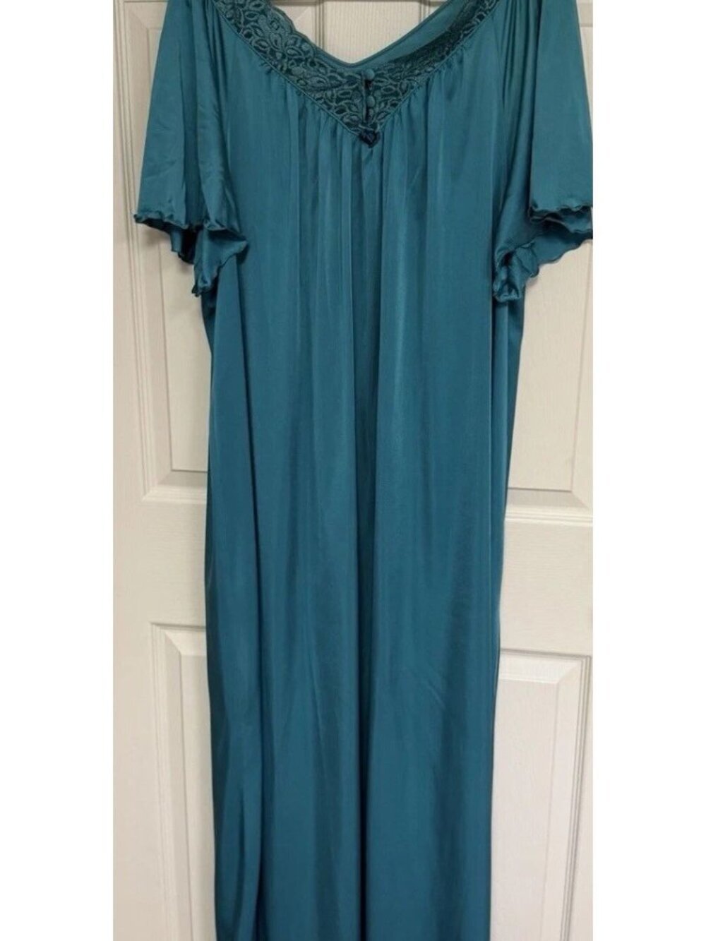 Vintage Vanity Fair Style cottage core maxi gown Short Sleeve Ruffle And Lace XL